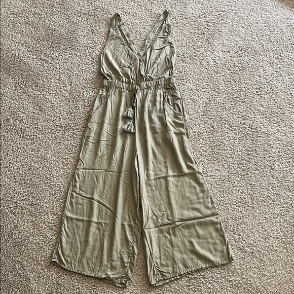 American Eagle Outfitters Sage Jumpsuit - Picture 1 of 10